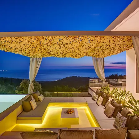 Villa Camali, 8 Guests, Infinity Pool, Sea View