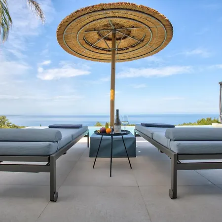 Camali, 8 Guests, Infinity Pool, Sea View PELOPONNESE