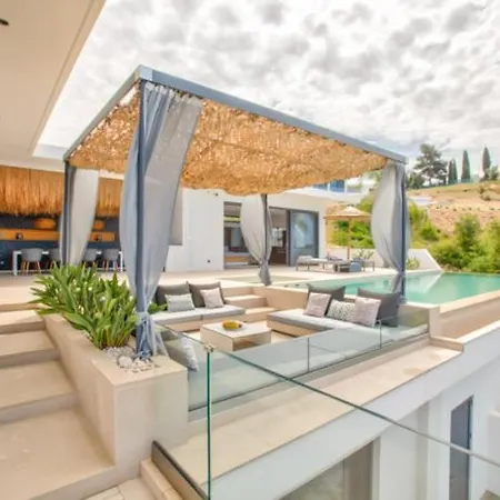 Villa Camali, 8 Guests, Infinity Pool, Sea View