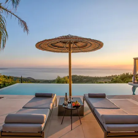 Camali, 8 Guests, Infinity Pool, Sea View Villa *